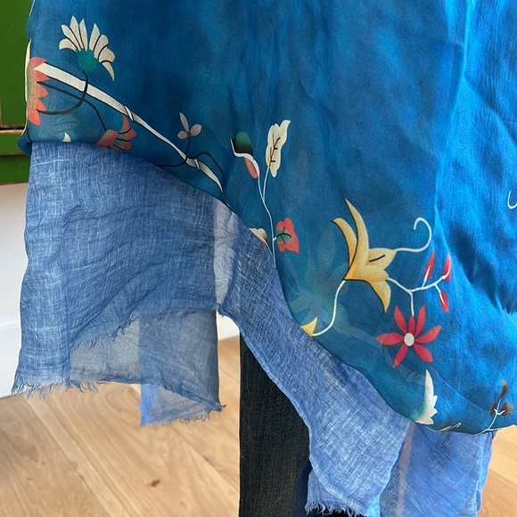 Rubicon silk & cotton oversized shawl. - Picture 3 of 16